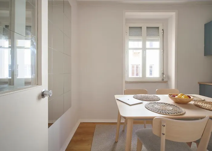 Premium Steps From Avenida Da Liberdade Apartment Lissabon